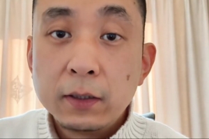 解说：阿门那球就是犯规 火箭最后摆4投手却让申京投是赌命选择