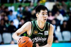 火力凶猛！郭昊文半场12中6砍下22分 罚球8中8