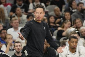 米奇·约翰逊：我们全队打得过于急躁 错失了不少绝佳的投篮机会