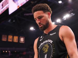 队记:克莱19年续约合同是与管理层矛盾导火索 老板抱怨他下滑