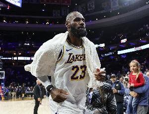 41岁飞天遁地！铁林：勒布朗堪称任何体育项目中保养身体的GOAT
