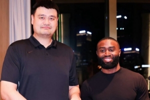 布朗：姚明是我儿时的传奇 和中国顶级球员打球很有趣