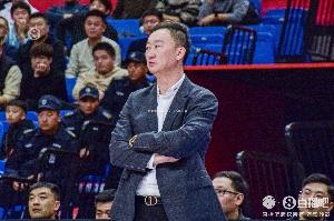 媒体人:青岛没了瀚森后实力降低 球队在慢慢地从根本去转变打法
