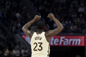 追梦:15胜15负当然会带来挫败感 当你是这个成绩时总得有点改变