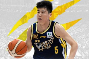 媒体人：陈家政有很好的防守和篮板 他让威金顿没什么发挥