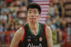 连续5场得分上双!媒体人:有身高技术心气 余嘉豪迟早兑现天赋