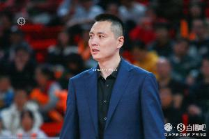 卢伟：过去的三连客自己瘦了10斤 今晚终于可以睡个踏实觉了