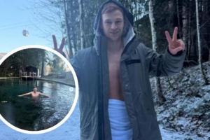 基米希在圣诞假期尝试泡冰浴来恢复身体,此前他因脚踝问题缺阵