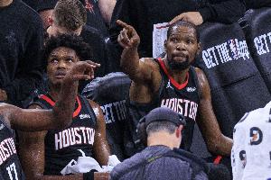 四倍快乐？?火箭排名连升2位到西部第4 湖人掉第5 森林狼跌第6