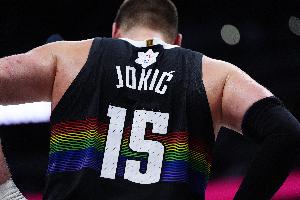 逮着约老师伤退！热火大胜掘金 终结了常规赛对后者的11连败！