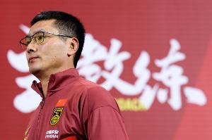 邵佳一:新人国脚完全符合国足要求 我20岁时上场不多也进了国足