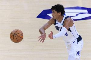 浓眉打趣:克里斯蒂有信心但他今天投篮烂透啦 对不起NBA别罚我钱