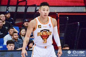 无力回天！贺希宁17中8拿到24分5板 三分10中4