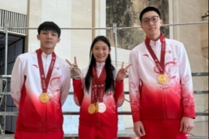 跨界联动！田径运动员孔莹蓥晒与徐杰、胡明轩的合照
