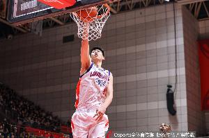 效果很差！徐昕出战18分钟 仅出手1次拿2分1板&正负值低至-23