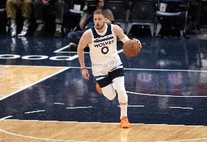 狼三疯！第三节森林狼43-22净胜骑士21分 三节打完领先17分