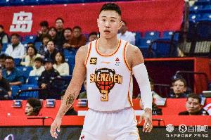 媒体人:贺希宁场均18.6分创生涯新高 有机会成深圳真正本土球星