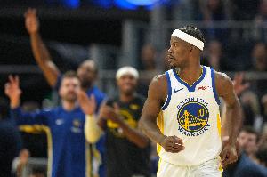 追着CJ猛打！巴特勒半场10中5得17分4板5助1断