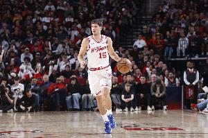 名记：火箭没有交易范弗里特计划 也明确表态不会交易谢泼德