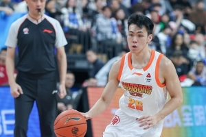 媒体人:庞峥麟像精密运转的发动机 这场比赛他证明自己的实力