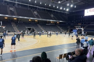 右小腿伤势已缺席五场！莫兰特参加了NBA柏林赛的赛前训练