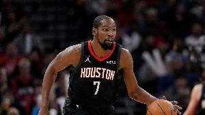 KD:我们是支年轻充满活力&打团队篮球的队伍 我就是做出该有贡献