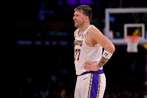 26岁327天！东契奇生涯总得分突破14000大关 NBA历史最年轻控卫