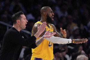 进入疲惫期？湖人开季打出15胜4负 随后仅11胜13负