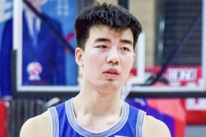 刘维伟:几位国产内线进攻端加起来只有2分 防守端被法尔所限制