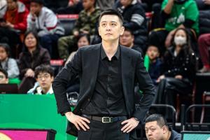 杨鸣：球队表现对不住球迷的支持&让大家很失望 我非常内疚和惭愧