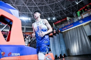 “麟”光闪耀,首发出征!祝贺齐麟入选全明星首发