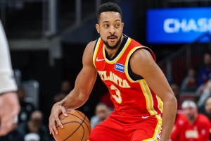 老将尽力了！CJ·麦科勒姆19投9中得23分5板2助 得分全队最高