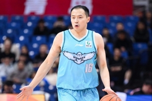媒体人：北京这球输的确实……最后始终解决不了王奕博米奇的挡拆