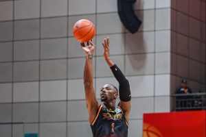 独木难支！贾尔斯19中11空砍28分11板 三分5中3