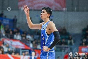 手感冰凉！邹阳7投0中仅靠罚球拿到2分 三分2中0