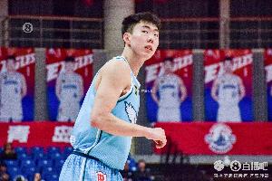 段昂君首次入选全明星!记者:配得上 赛季初迷失 上轮三分9中8