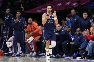 ESPN麦凯恩赴雷霆交易评级:雷霆B+ 76人B+