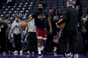 哈登:我和骑士就合练了10分钟&看了看录像 他们都只想赢球