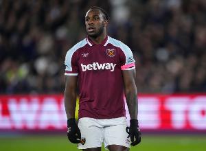 BBC:准备复出,前西汉姆联前锋安东尼奥正和查尔顿商谈短期合同