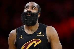 对比赛的改变比库里还大!哈登已无需证明自己 但仍渴望得到认可