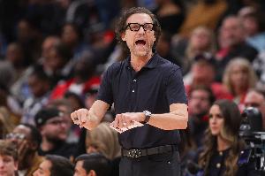 暂停有啥用？老鹰两分钟连叫暂停仍一分不得 篮网13-0反超