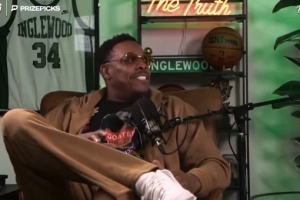 皮尔斯:NBA应该把三分线换成会闪烁的LED光影 每场比赛开30分钟