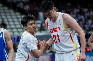 媒体人:胡金秋末节依然是定海神针 压力巨大好在最后拿下了
