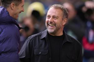 弗里克:希望踢马竞能展现今天的水平 亚马尔倒地对方应暂停比赛