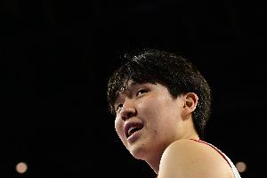 拓媒:G联盟大个子少 给杨瀚森带来的对抗很有限 还是尽量留在NBA
