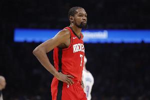 KD:现在还不是考虑季后赛的时候 生活的本质就是专注于当下