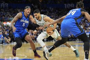 班凯罗:我想到过塔图姆会比预期更早复出 他对每个人都是种激励