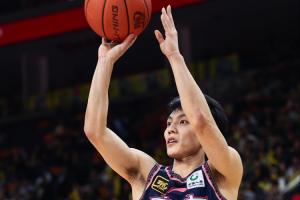 ?票王斩获MVP！徐杰砍35分6助+暴力战斧 收获全明星MVP！