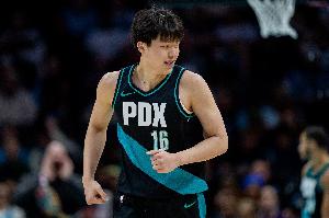 媒体人:杨瀚森打G联盟也有价值 可以保持技能稳定感受节奏和对抗