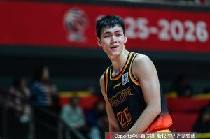 媒体人:庞峥麟和徐杰身高打法相似 徐杰组织好&庞峥麟攻击力更强
